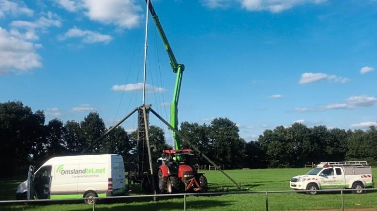 Am Reitplatz in Beesten steht jetzt der dritte mobile Richtfunkmast in der SG Freren. 