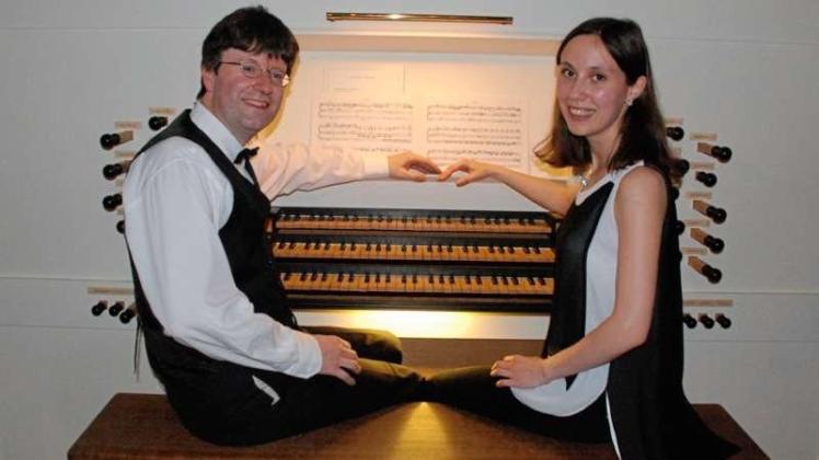 Winfried Dahlke und seine Frau Darija Schneiderova freuen sich auf das kommende Orgelkonzert. 