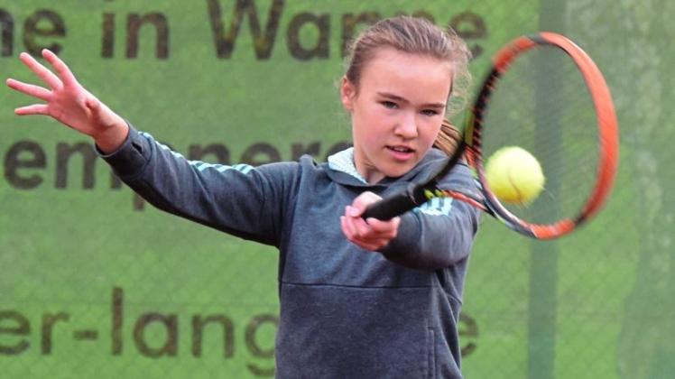 Startete bei den Friesenpark-Junior-Open: Alyssa Serin, die für den TC Blau-Weiß Delmenhorst spielt, musste sich im Finale der Nebenrunde geschlagen geben. 