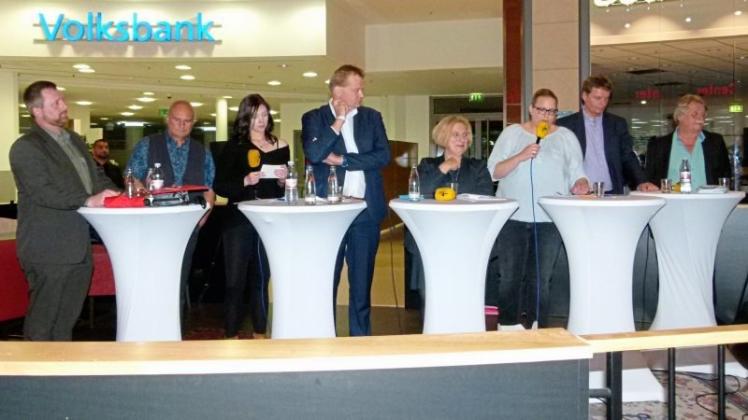 Beim Kaffeeklatsch im Café Wintering im Lookentor nahmen die Bundestagskandidaten Stellung.
