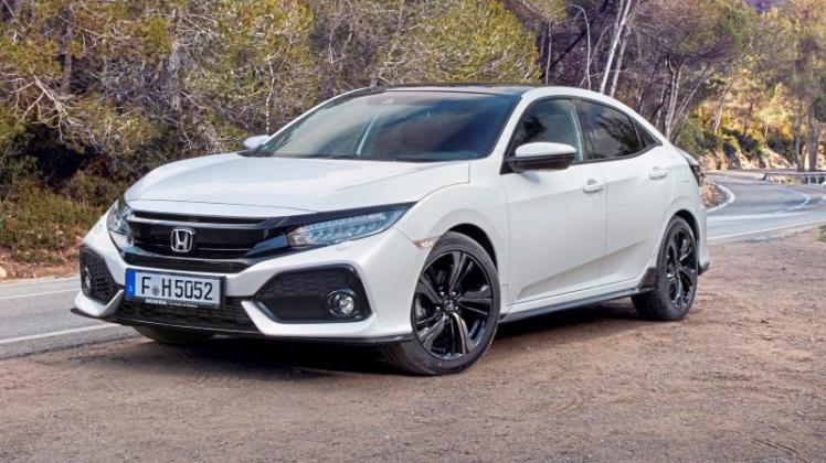Expressiv: Der Honda Civic fällt mit aggressiv-sportlichem Design in der Kompaktklasse auf. Fotos: Honda