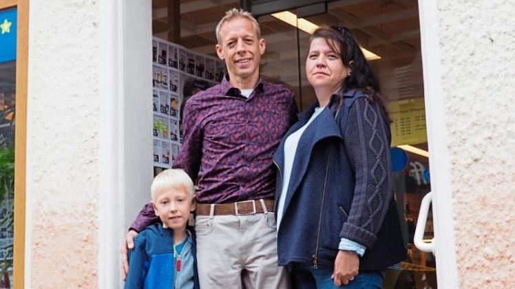 Der „Naturkrämer“ in Delmenhorst ist ab Montag unter der Leitung von Michael Appenroth (mit Sohn Tim) und seiner Partnerin Maja Lippert. 