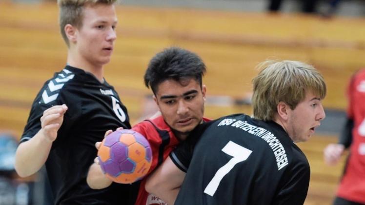 Kämpften sich in die zweite Runde der Landesliga-Relegation: die B-Jugend-Handballer der HSG Delmenhorst um Sohail Ramin (Mitte). 