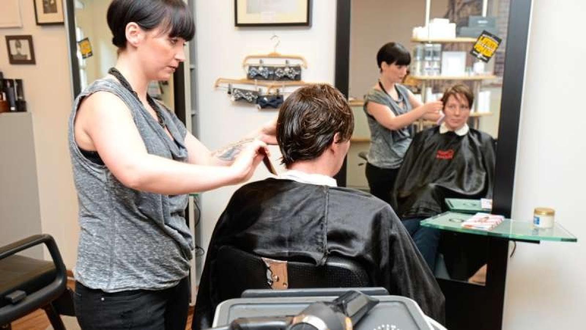 Haselünner Friseurin über floppende Frisuren und