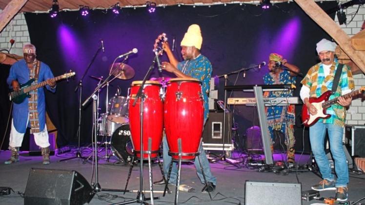 Rhythm- und Roots-Reggae-Klänge präsentierte die Band Vitamin X ihrem Publikum im Heimathaus Twist. 