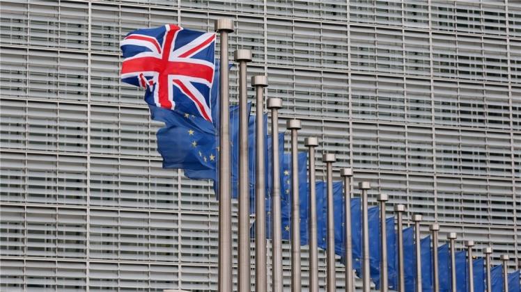 Die britische Flagge vor dem Gebäude der EU-Kommission in Brüssel. Das Referendum löst eine Debatte über eine Reform der EU aus. 