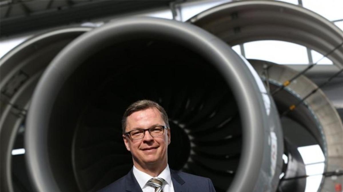 Dirk Ripa Lufthansa Technik investiert in Digitalisierung und weltweite