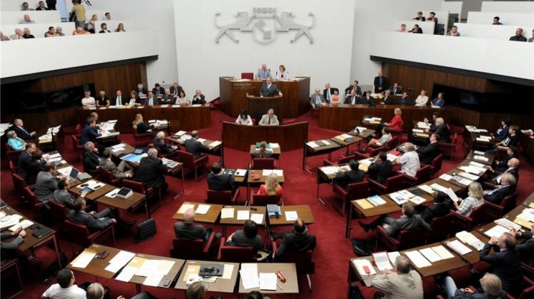 Die Bremer Bürgerschaft debattiert in dieser Woche den Doppelhaushalt des hochverschuldeten Bundeslands. Die Bremer Bürgerschaft debattiert in dieser Woche den Doppelhaushalt des hochverschuldeten Bundeslands.