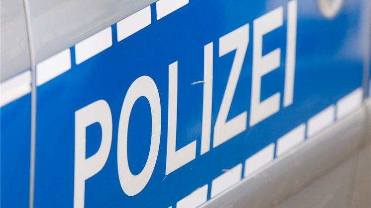 Ein 63-Jähriger ist in seinem Haus in Bremen von Einbrechern geschlagen und gefesselt worden. Symbolfoto/Archiv: Michael Hehmann