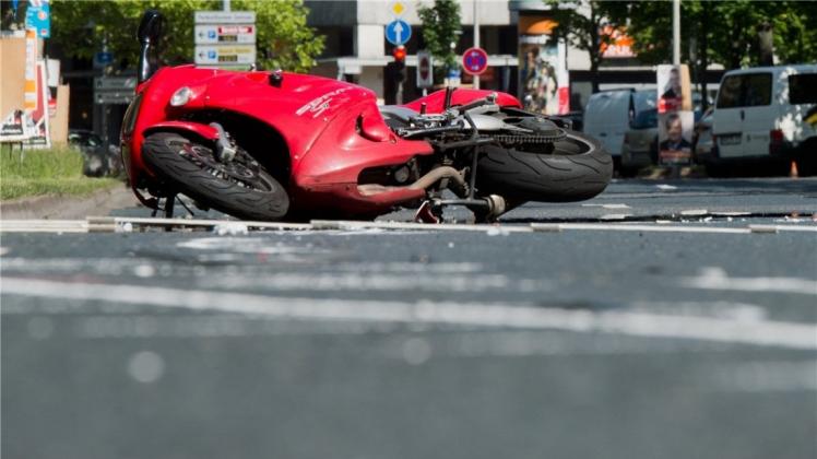 Bei einem Verkehrsunfall auf der A 281 bei Bremen ist ein 35 Jahre alter Motorradfahrer ums Leben gekommen. Symbolfoto: dpa
