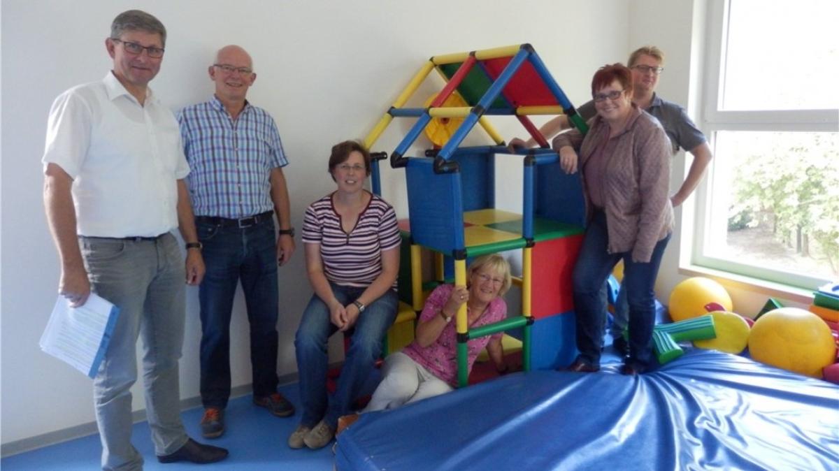 Lokalpolitiker besuchen St.MarienKita in NOZ