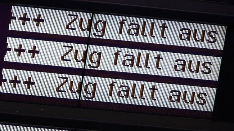 Die Bahnstrecke zwischen Bremen und Oldenburg ist aktuell nach einem Zwischenfall gesperrt. Es fahren keine Züge. Symbolfoto: dpa