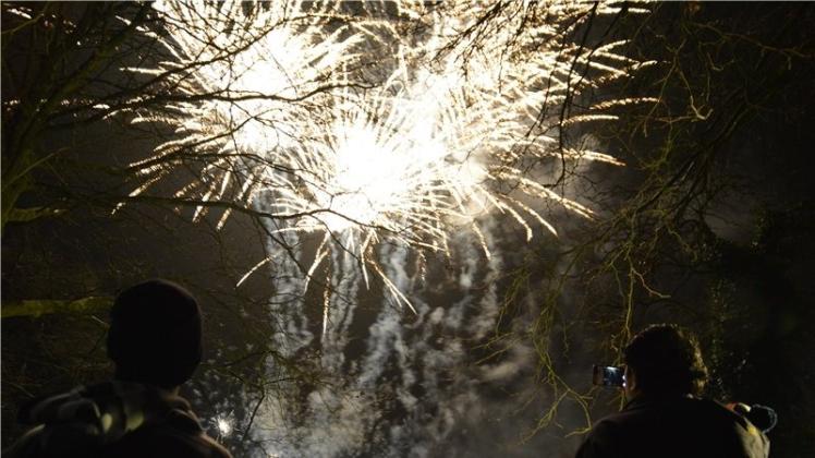 So erleuchtete das Feuerwerk den Himmel über dem Hamburger Weg bei der Premiere 2015. 