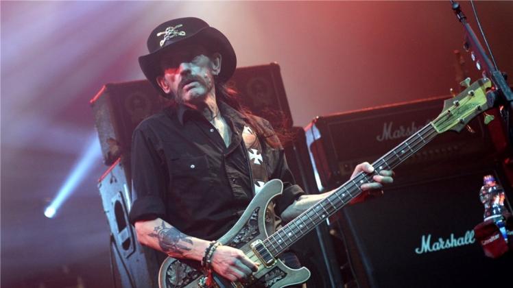 Lemmy Kilmister, Sänger der britischen Heavy-Metal-Band Motörhead, beim Konzert im November in München. 
