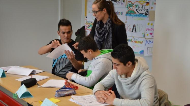 In Sprachkursen an den Berufsbildenden Schulen lernen jugendliche Flüchtlinge Deutsch. 
