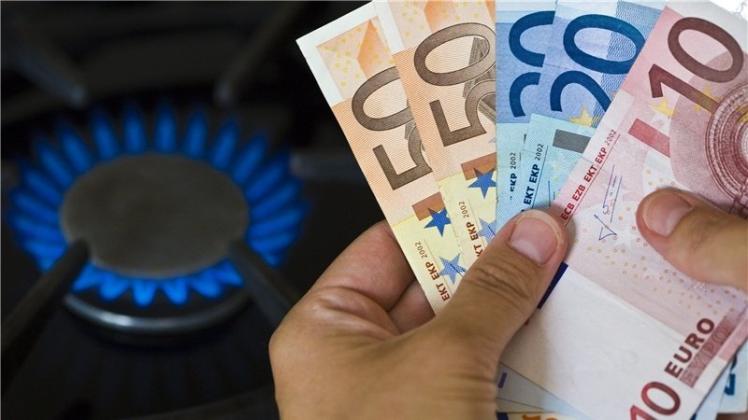 Die Stadtwerke sehen sich durch ein Urteil des hiesigen Amtsgerichts im Delmenhorster Gasstreit bestätigt. Sie bieten Kunden an, ausstehende Zahlungen ohne Zinsen anzunehmen. Ein Angebot, das Gaspreis-Gegner als „Nötigung empfinden“. Trotzdem wollen einige Vergleiche anstreben. Symbolfoto: Patrick Pleul/dpa Die Stadtwerke sehen sich durch ein Urteil des hiesigen Amtsgerichts im Delmenhorster Gasstreit bestätigt. Sie bieten Kunden an, ausstehende Zahlungen ohne Zinsen anzunehmen. Ein Angebot, das Gaspreis-Gegner als „Nötigung empfinden“. Trotzdem wollen einige Vergleiche anstreben. Symbolfoto: Patrick Pleul/dpa