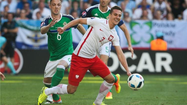 Arkadiusz Milik hat gut Lachen: In der 51. Minute sorgte der Angreifer für das 1:0 bei Polen gegen Nordirland. 