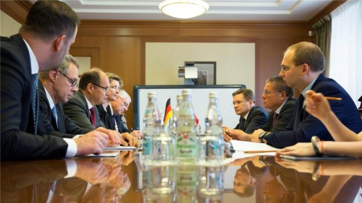 Gespräche im russsischen Wirtschaftsministerium. Gespräche im russsischen Wirtschaftsministerium.