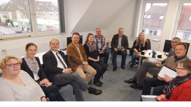 Besprechung im Willkommensbüro an der Bremer Straße 24 in Bohmte. Mitarbeiterteam und Vertreter der Wittlager Kommunen trafen sich am Dienstag. 