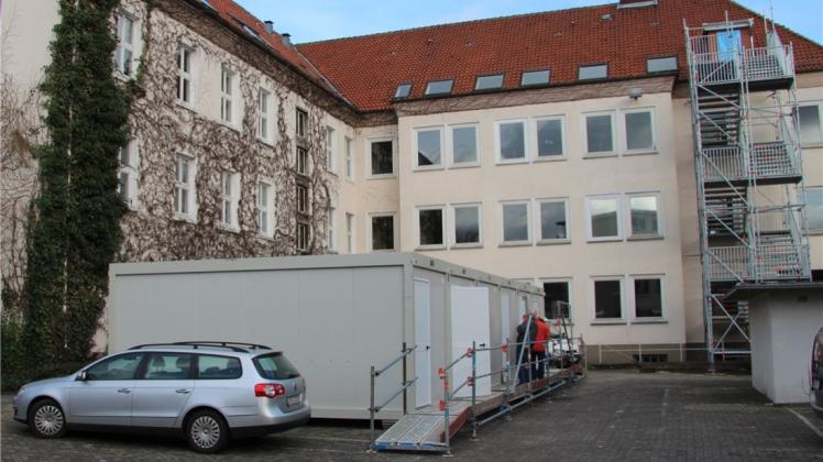 Die neue Flüchtlingsunterkunft an der Hannoverschen Straße in Osnabrück ist jetzt offiziell eingeweiht und umbenannt worden. 