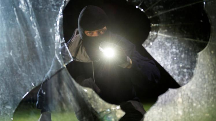 Einbrecher kommen am liebsten nachts? Falsch. Ein Großteil der Taten werden laut Polizei tagsüber verübt. Einbrecher kommen am liebsten nachts? Falsch. Ein Großteil der Taten werden laut Polizei tagsüber verübt.