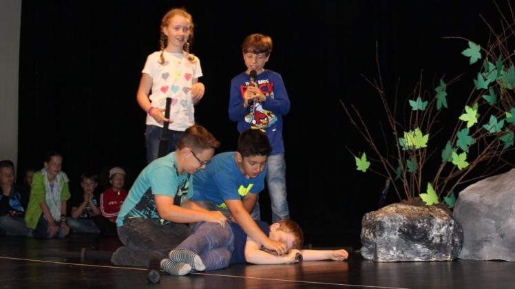 Kinder der Grundschule im Engelgarten führen am Wochenende ein Musical zum Thema Hilfsbereitschaft auf. 