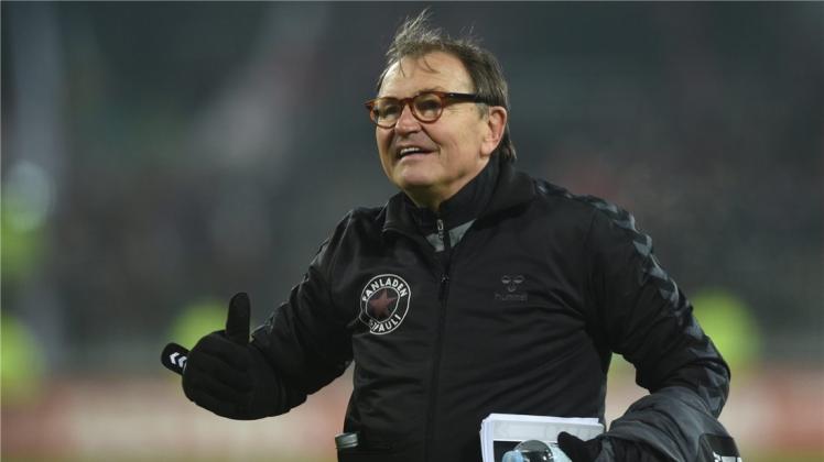 Kommt er mit seinem Team nun doch nicht nach Delmenhorst? Ewald Lienen ist Trainer beim Fußball-Zweitligisten FC St. Pauli. 