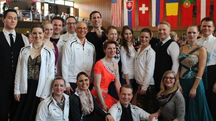Mit mehreren Latein- und Standardpaaren haben Tänzer des TV Jahn Delmenhorst an der Veranstaltung „Das blaue Band der Spree“ in Berlin teilgenommen. 