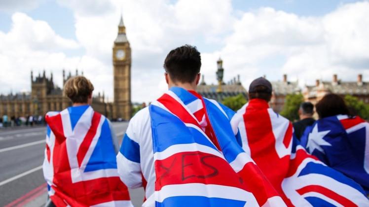 Spaziergänger auf der Westminster Bridge in London am Wochenende nach dem Brexit-Referendum. Spaziergänger auf der Westminster Bridge in London am Wochenende nach dem Brexit-Referendum.