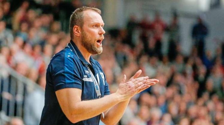 Trainer Heiner Bültmann erwartet die Handballer der HSG Nordhorn-Lingen am 12. Januar zur ersten Einheit im neuen Jahr. 