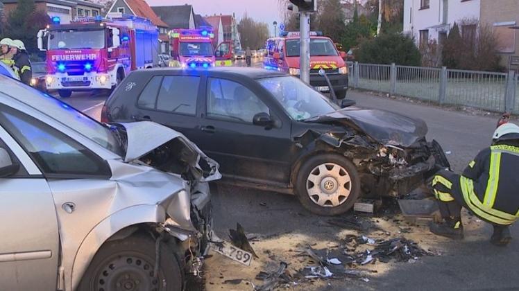Zwei Frauen wurden bei einem Unfall am Montagmorgen auf der Bismarckstraße verletzt. 