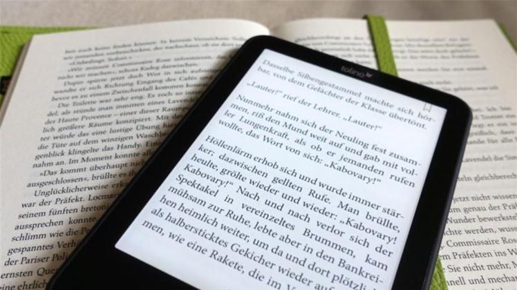 eBook-Reader oder gedrucktes Buch, Lesen bildet auf alle Fälle. 