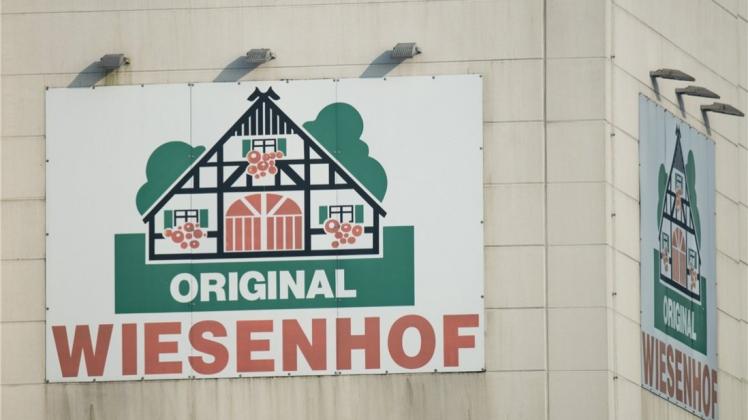 Der Fleischproduzent Wiesenhof, der auch Hauptsponsor von Werder Bremen ist, hat den Fußballverein mit seinem Werbespot verärgert. Der Fleischproduzent Wiesenhof, der auch Hauptsponsor von Werder Bremen ist, hat den Fußballverein mit seinem Werbespot verärgert.