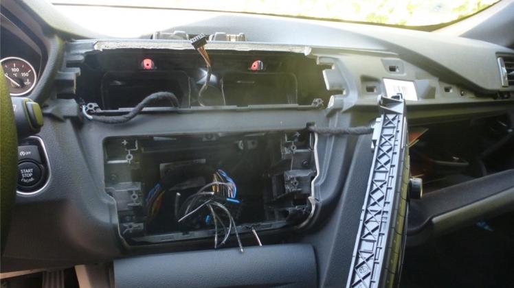 Autoknacker haben in Hatten die Navigationssysteme von zwei Autos gestohlen. Symbolfoto: Polizei Autoknacker haben in Hatten die Navigationssysteme von zwei Autos gestohlen. Symbolfoto: Polizei
