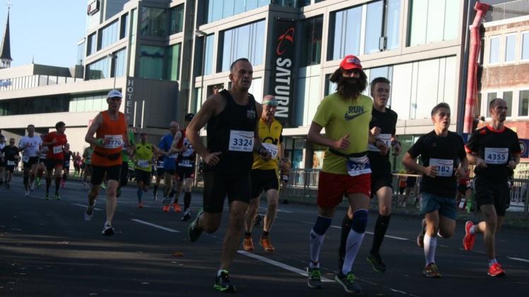 Rund um die Oldenburger City: Die Laufveranstaltung ist sehr beliebt – allerdings melden sich nur wenige Teilnehmer für die 42,195-Kilometer-Strecke. 