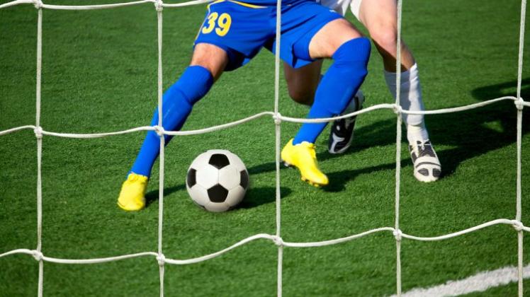 Das Sportgericht des Fußballkreises hat einen Kicker der SG Adelheide/Jahn zu einer Sperre von vier Monaten bis spätestens zum 1. März 2016 verurteilt.