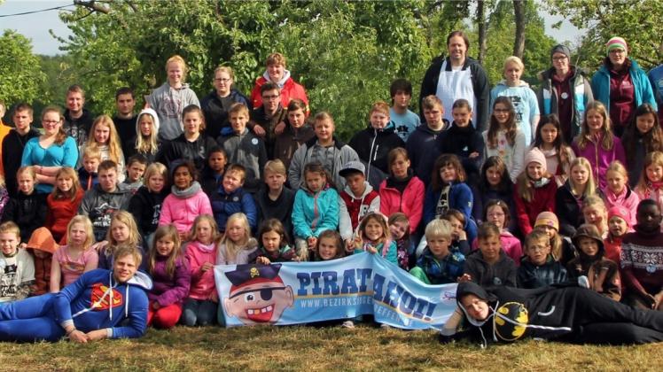 Fast 80 Kinder und 30 Betreuer nahmen am 15 Bezirksjugendtreffen der DLRG in Achmer teil. 