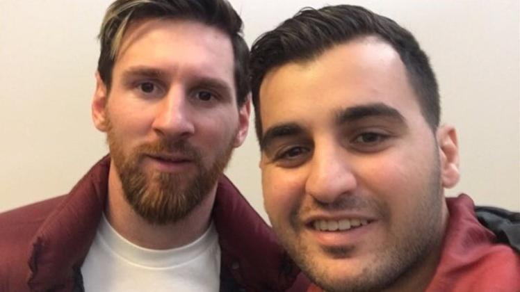 Selfie mit dem Superstar: Der Delmenhorster Saume Alp traf am vergangenen Montag Lionel Messi zu einem Smalltalk. 