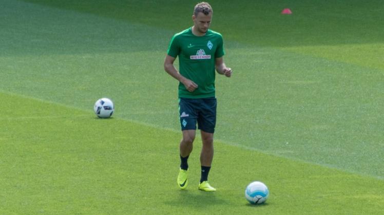 Spielt er von Beginn an? Lennart Thy. Spielt er von Beginn an? Lennart Thy.