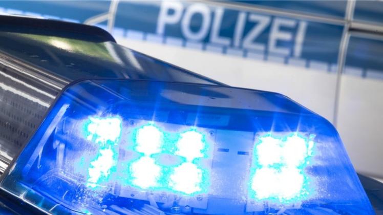 Die Polizei in Weyhe bittet um Hinweise zu einem Unfall der sich am Donnerstagmittag auf der Bremer Straße in Stuhr ereignet hat. Symbolfoto: dpa