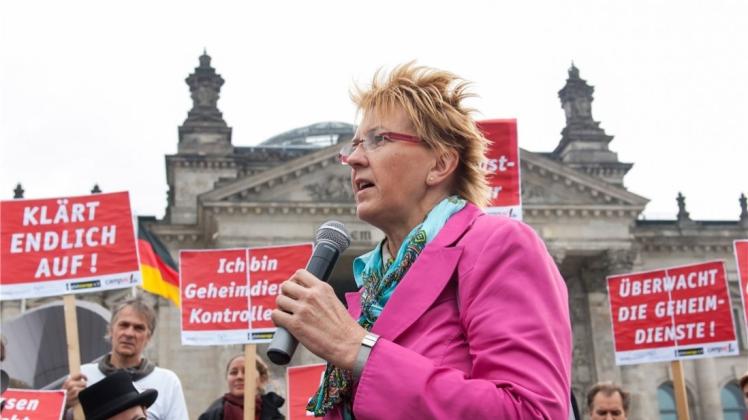 Die Delmenhorster Bundestagsabgeordnete Susanne Mittag lädt Jugendliche zu einem Planspiel ein. imago/Christian Ditsch