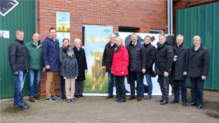 Mit dem Milchlandpreis für nachhaltiges Wirtschaften wurde Familie Schwering aus Groß Hesepe ausgezeichnet. 