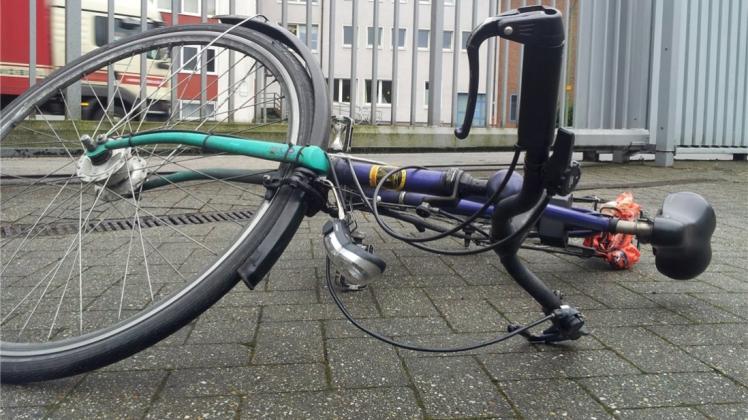 An der Berliner Straße ist eine 14-jährige Radlerin mit einem Auto zusammengestoßen. Symbolfoto: Michael Schwager