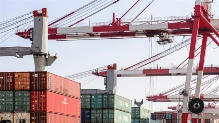 Containerhafen in Shanghai: In den Wirtschafts- und Handelsbeziehungen zwischen China und der EU kommt es derzeit zu Spannungen. 