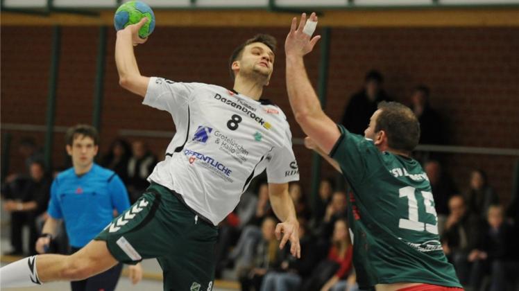 Wurfstarker Rückraumspieler: Torben Kruse (links), hier noch im Trikot des TV Neerstedt. Wurfstarker Rückraumspieler: Torben Kruse (links), hier noch im Trikot des TV Neerstedt.