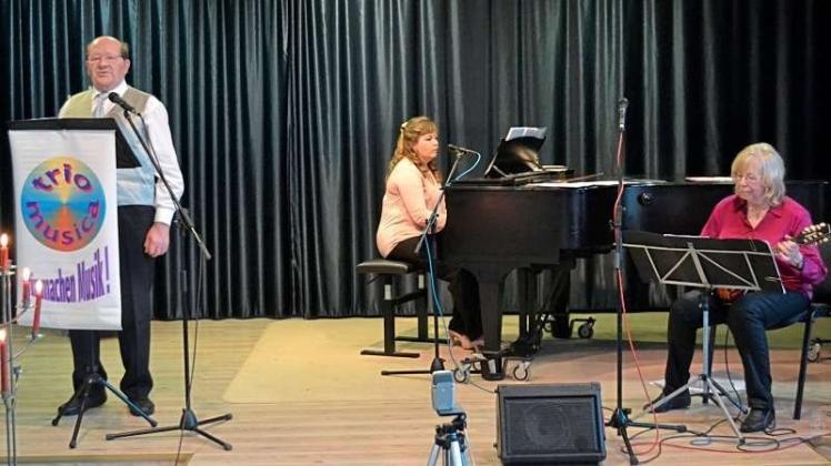 Das Trio Musica begeisterte im Bad Rothenfelder Haus des Gastes mit bekannten Melodien. Das Trio Musica begeisterte im Bad Rothenfelder Haus des Gastes mit bekannten Melodien.