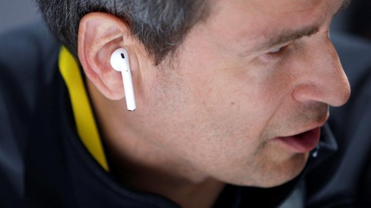 Apples Airpods-Kopfhörer werden bei Twitter mit Spott überzogen. 