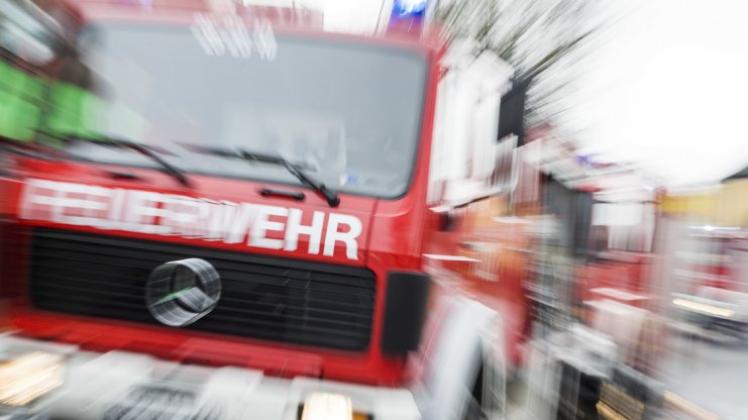 Zahlreiche Einsätze für Feuerwehr und Polizei in Bremen. 