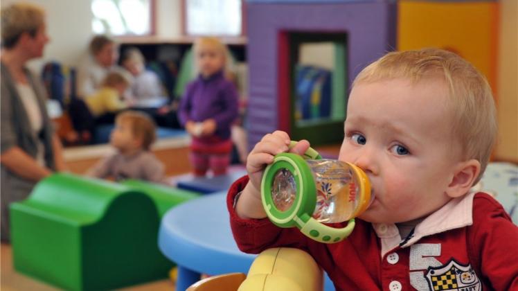 Die Betreuungsquote von Kleinkindern in Krippen oder Kindertagespflege ist in der Stadt Delmenhorst laut Bundesamt für Statistik unterdurchschnittlich. Symbolfoto: Stefan Puchner/dpa