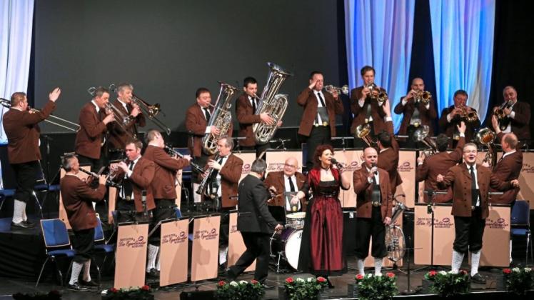 Auf ihrer „60 Jahre Jubiläumstournee 2016  geben Ernst Hutter und  die Egerländer Musikanten  auch in Lingen ein Konzert. 